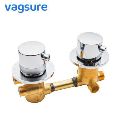 Chine Distancez la valve thermostatique de mélangeur de douche de montages et de garnitures de salle de bains de 12.5CM/38 degrés fournisseur